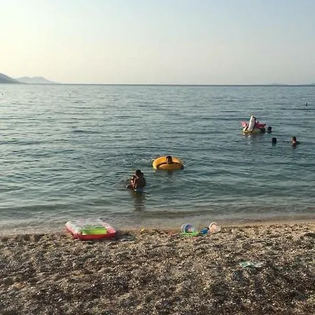 Kabina Plazhi Hébergement de vacances Orikum